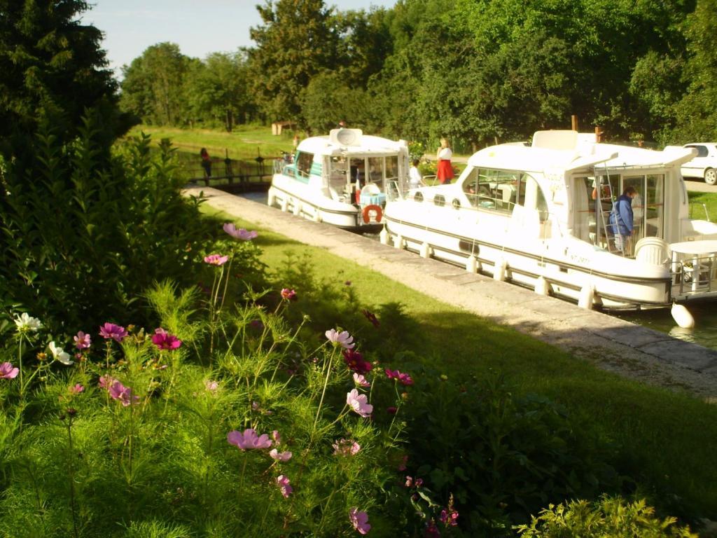 Hotel-Restaurant De L'Ecluse 79 Chassignelles Zewnętrze zdjęcie